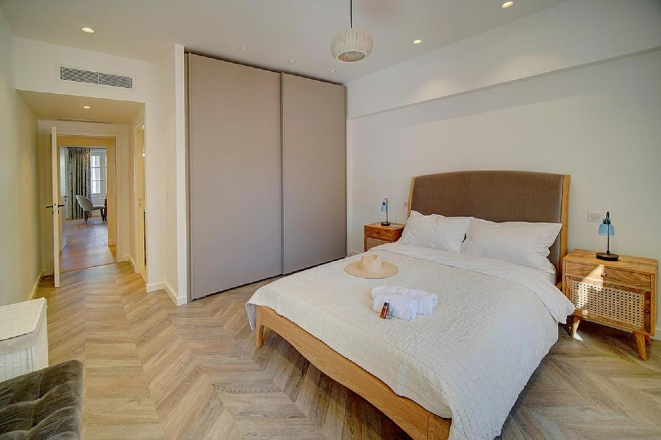 Magnifique 3 Pieces Renove Cannes Centre 'Banane' Avec Veranda ! A2B88 Buitenkant foto